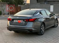 نيسان ألتيما